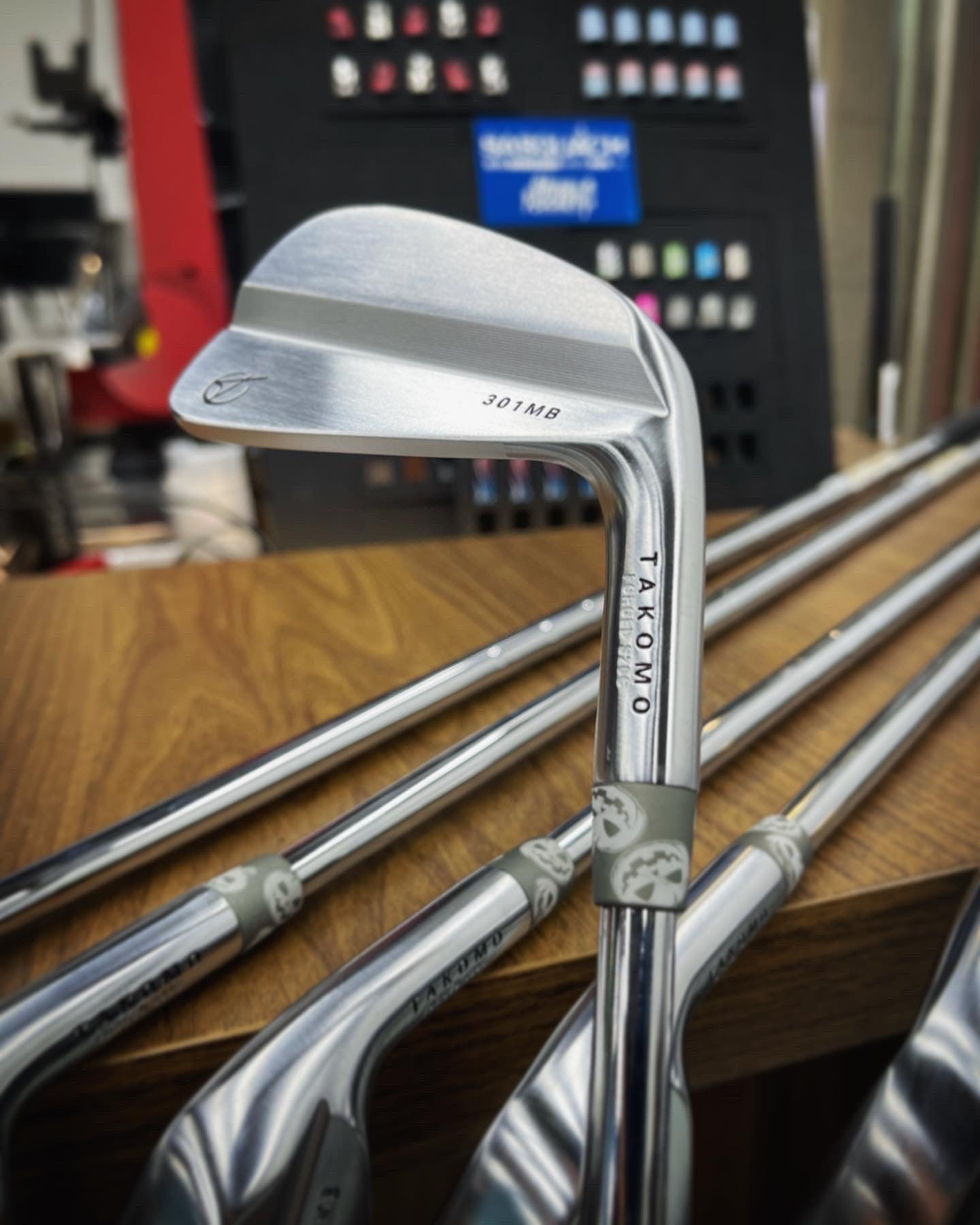 An imagoe of a set of custom fitted golf clubs